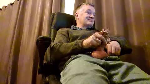 Snapshot of mitchoxxford chatting on May 19, 2026, 1:17 pm mitchoxxford online show from May 19, 2026, 1:17 pm