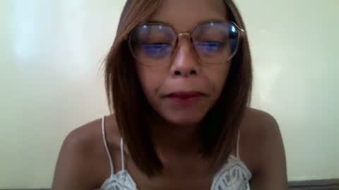 mitiah06 online show from June 17, 2026, 4:04 am