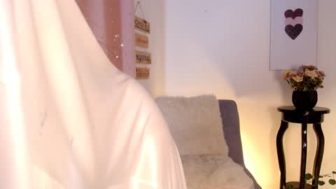 Snapshot of mitsuri_7777 chatting on December 13, 2024, 4:43 am Liaaaaaaaa online show from December 13, 2024, 4:43 am