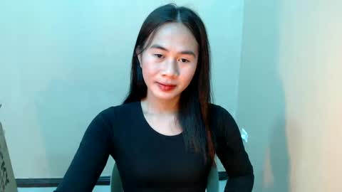 Mitsu online show from December 4, 2024, 6:44 am