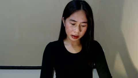 Mitsu online show from December 5, 2024, 2:33 pm