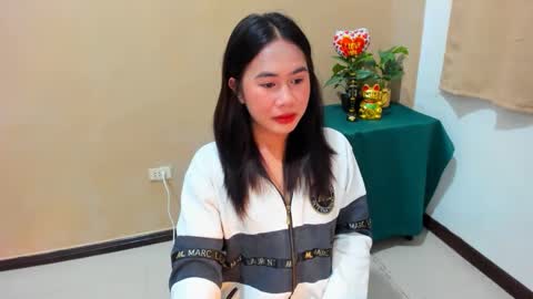 Mitsu online show from September 24, 2025, 12:41 pm