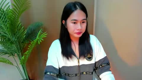 Mitsu online show from October 4, 2025, 1:58 am