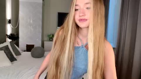 Mila online show from July 3, 2026, 1:45 am
