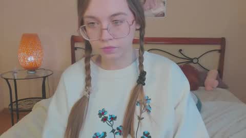 Miya online show from February 3, 2026, 6:40 am