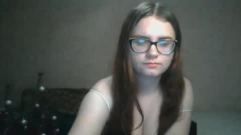 Snapshot of miyabe chatting on February 3, 2025, 4:10 pm Milana online show from February 3, 2025, 4:10 pm