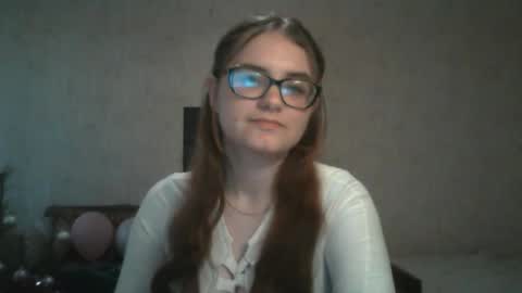 Snapshot of miyabe chatting on March 8, 2025, 7:05 am Milana online show from March 8, 2025, 7:05 am