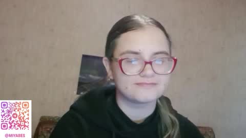 Snapshot of miyabe chatting on September 28, 2025, 5:46 am Milana online show from September 28, 2025, 5:46 am