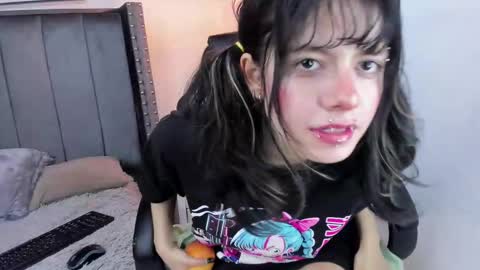 Snapshot of miyu_komori chatting on February 14, 2026, 12:46 pm miyu_komori online show from February 14, 2026, 12:46 pm