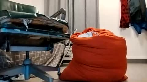 Snapshot of mizerze chatting on January 14, 2025, 9:13 am mizerze online show from January 14, 2025, 9:13 am