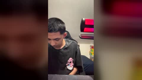 Snapshot of mizukix300 chatting on March 23, 2026, 4:27 am mizukix300 online show from March 23, 2026, 4:27 am