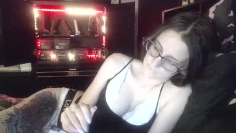 Mizz Bonez online show from February 25, 2026, 4:00 am