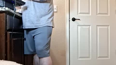 hoodyhoo online show from March 31, 2026, 6:30 pm