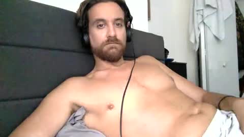 Hrny Lat  .. online show from October 18, 2025, 7:25 pm