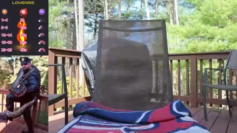 SMOKINsnakeEYEZ online show from April 14, 2026, 8:04 pm