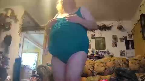 Mmcdonoughm online show from October 17, 2025, 10:12 pm