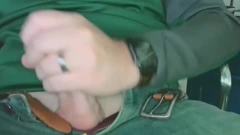 Snapshot of mmfan333 chatting on October 14, 2025, 12:17 pm mmfan333 online show from October 14, 2025, 12:17 pm