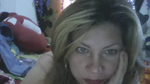 mmsexymm84 online show from February 19, 2025, 7:05 pm