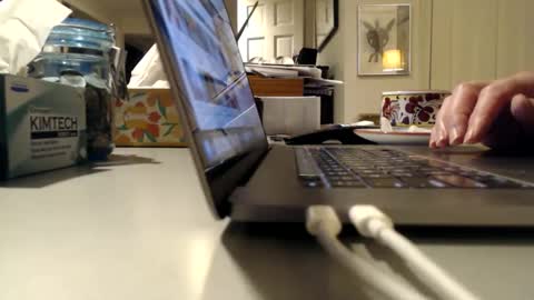 Snapshot of mmythmaker chatting on April 10, 2026, 9:47 am mmythmaker online show from April 10, 2026, 9:47 am