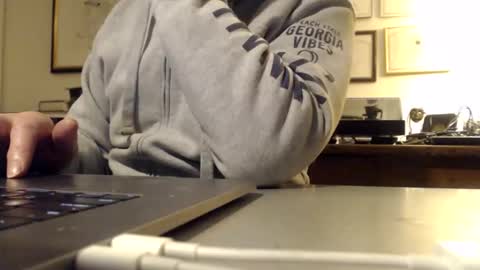 Snapshot of mmythmaker chatting on May 9, 2026, 8:52 am mmythmaker online show from May 9, 2026, 8:52 am