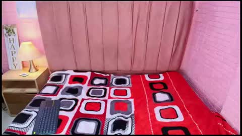 Snapshot of mnicollesweet_pri chatting on July 14, 2026, 2:05 am Nicolle online show from July 14, 2026, 2:05 am