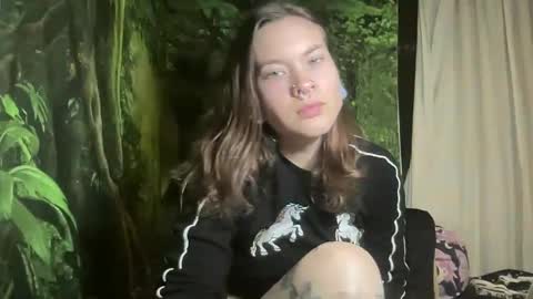 Snapshot of mo0n_goddess chatting on December 24, 2024, 3:49 am Misty online show from December 24, 2024, 3:49 am