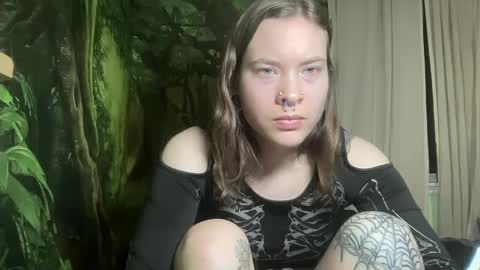 Snapshot of mo0n_goddess chatting on February 23, 2025, 3:56 am Misty online show from February 23, 2025, 3:56 am
