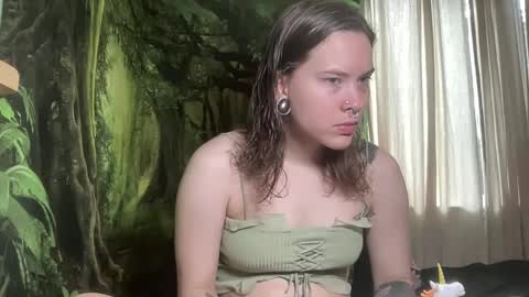 Snapshot of mo0n_goddess chatting on February 25, 2025, 12:25 am Misty online show from February 25, 2025, 12:25 am