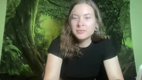 Snapshot of mo0n_goddess chatting on June 13, 2026, 5:38 am Misty online show from June 13, 2026, 5:38 am