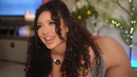 Snapshot of moan_4_you chatting on May 19, 2026, 9:43 pm Ruxxx online show from May 19, 2026, 9:43 pm