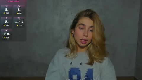 Snapshot of moanamo chatting on January 18, 2026, 12:20 pm Princess Moana online show from January 18, 2026, 12:20 pm