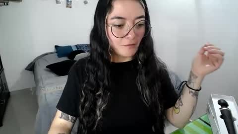 Sam online show from November 6, 2025, 11:33 am