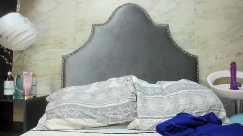 Sophia  online show from February 6, 2026, 7:06 pm