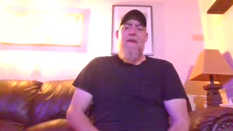 moeblick online show from November 1, 2025, 11:45 am