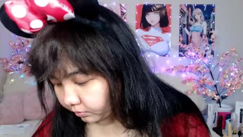 Molly online show from April 9, 2026, 4:34 am