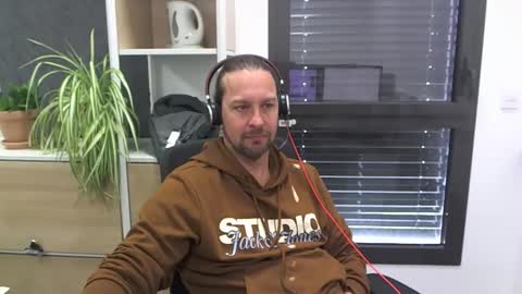 Julien online show from March 13, 2026, 11:39 am