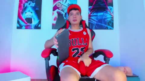moises_23cm online show from September 9, 2025, 8:41 pm