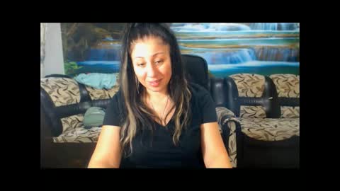 Snapshot of moistmady chatting on November 10, 2025, 2:38 pm moistmady online show from November 10, 2025, 2:38 pm