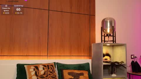 moliqin online show from April 24, 2026, 7:33 am