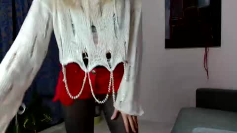 Snapshot of molliart chatting on February 17, 2026, 7:31 pm molliart online show from February 17, 2026, 7:31 pm