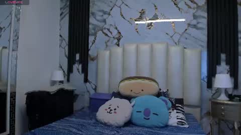 Snapshot of molliebue1 chatting on July 6, 2026, 12:13 pm Hey Guys Im Mollie online show from July 6, 2026, 12:13 pm