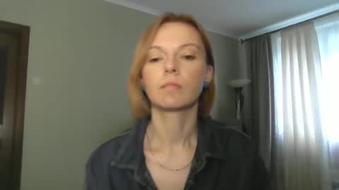 Snapshot of mollilove chatting on June 3, 2026, 3:50 pm mollilove online show from June 3, 2026, 3:50 pm