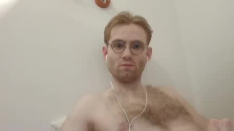 molliter online show from March 9, 2025, 11:46 pm