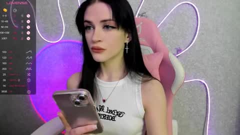 Snapshot of molly_crystall chatting on May 22, 2026, 3:02 am Molly - online show from May 22, 2026, 3:02 am