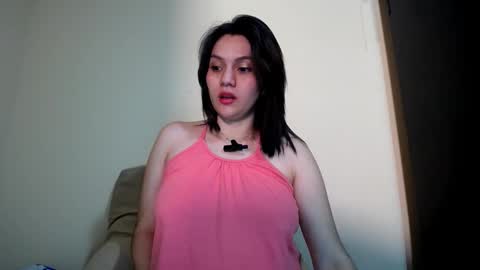 Snapshot of molly_fragance chatting on October 8, 2025, 7:11 pm Molly online show from October 8, 2025, 7:11 pm