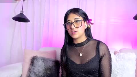 Snapshot of molly_hils789 chatting on May 12, 2026, 7:44 pm molly_hils789 online show from May 12, 2026, 7:44 pm