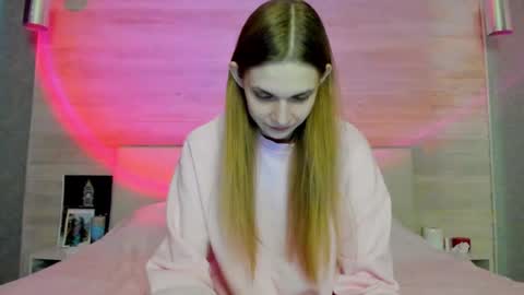 Molly Hunt online show from February 25, 2026, 3:49 am