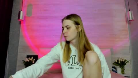 Molly Hunt online show from March 22, 2026, 12:52 pm