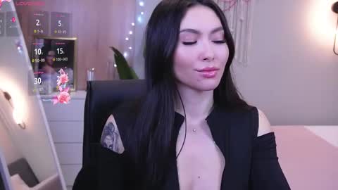 Molly online show from February 9, 2025, 5:29 am