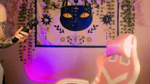 molly_kisss online show from April 26, 2026, 4:10 am